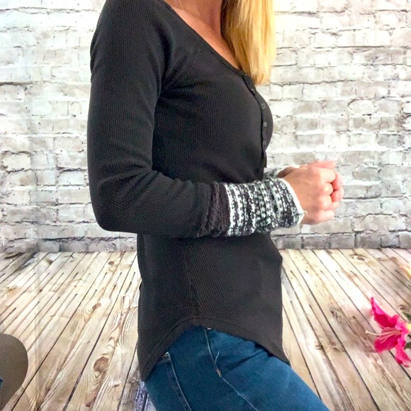 ‼️FREE PEOPLE Cuffed Thermal Henley S/P‼️ - Picture 6 of 8